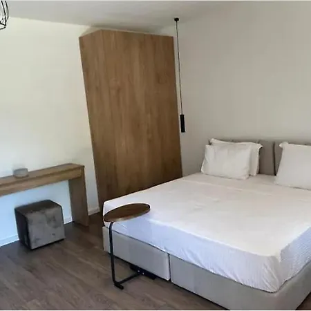 Hotel apartamentowy Milo's *