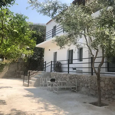Milo's Ξενοδοχείο με διαμερίσματα Dhërmi