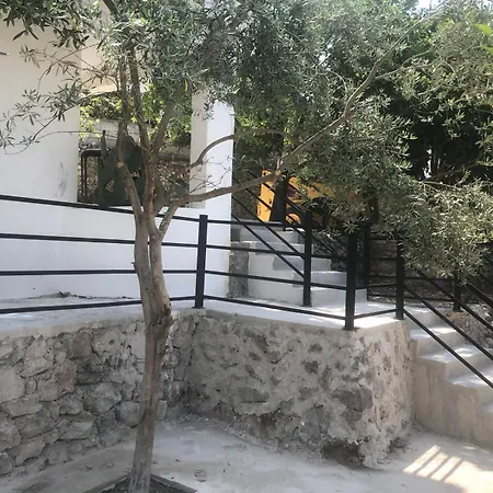 Ξενοδοχείο με διαμερίσματα Milo's